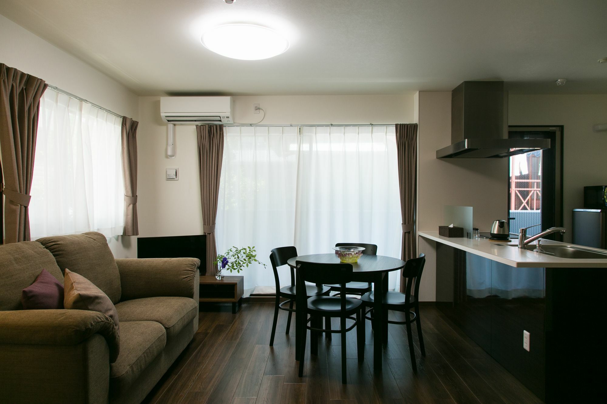 Four Sisters Apartment Kyoto
