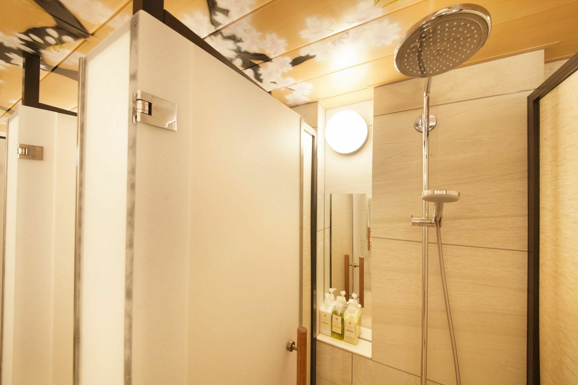 Capsule hotel Centurion & 3*