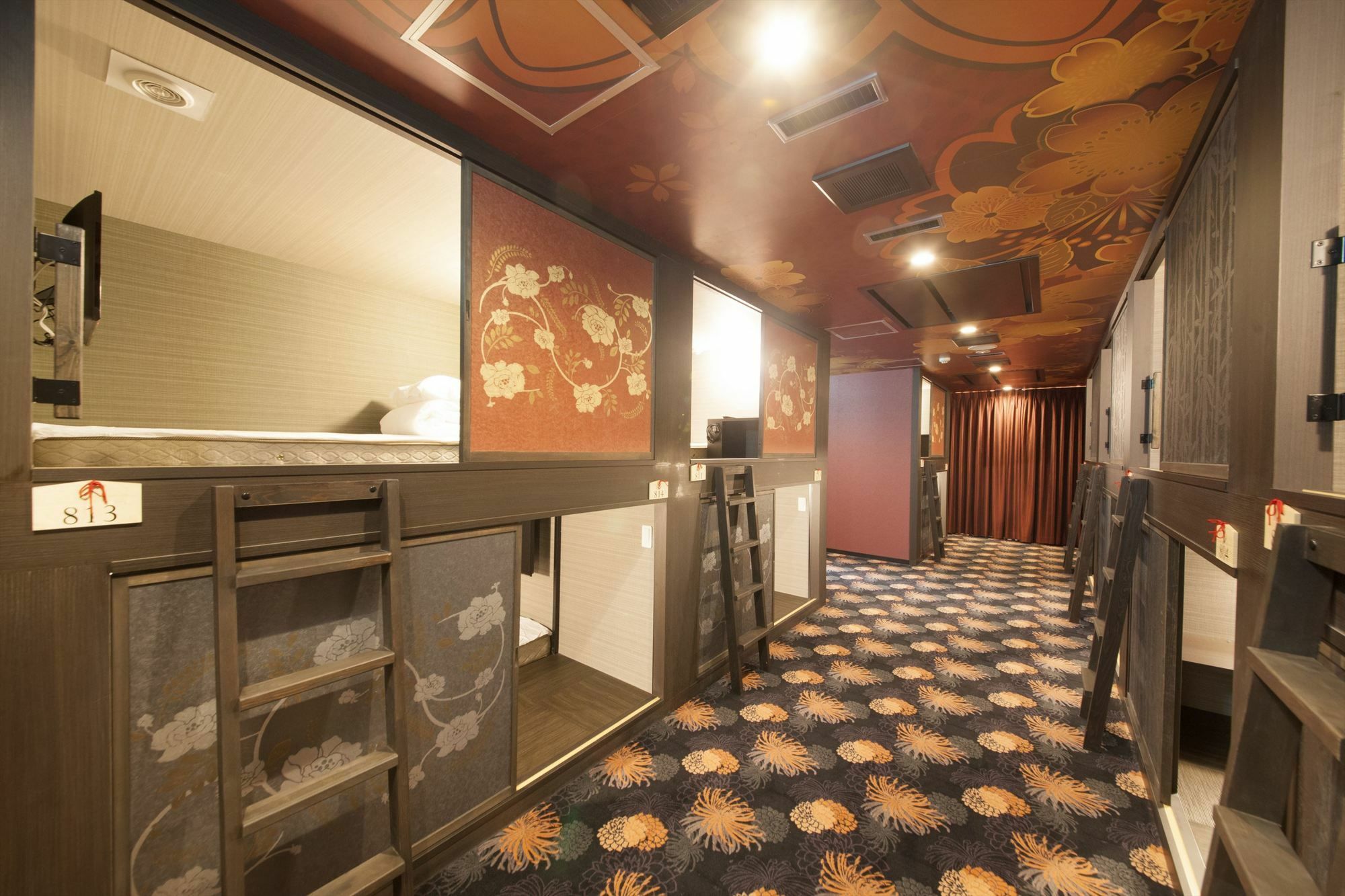 Centurion & Capsule hotel