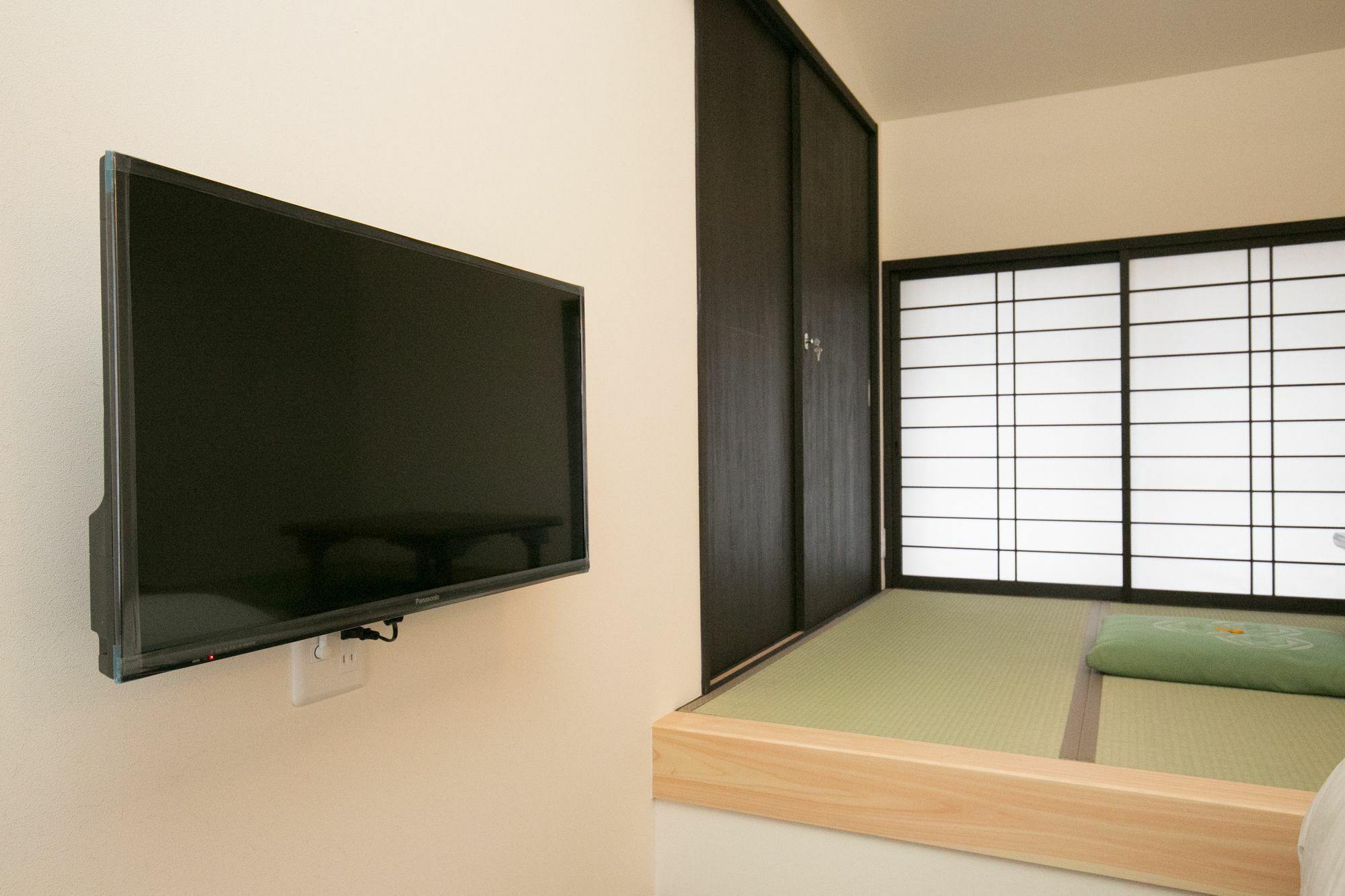 Nijo Yu-rakukan Apartment