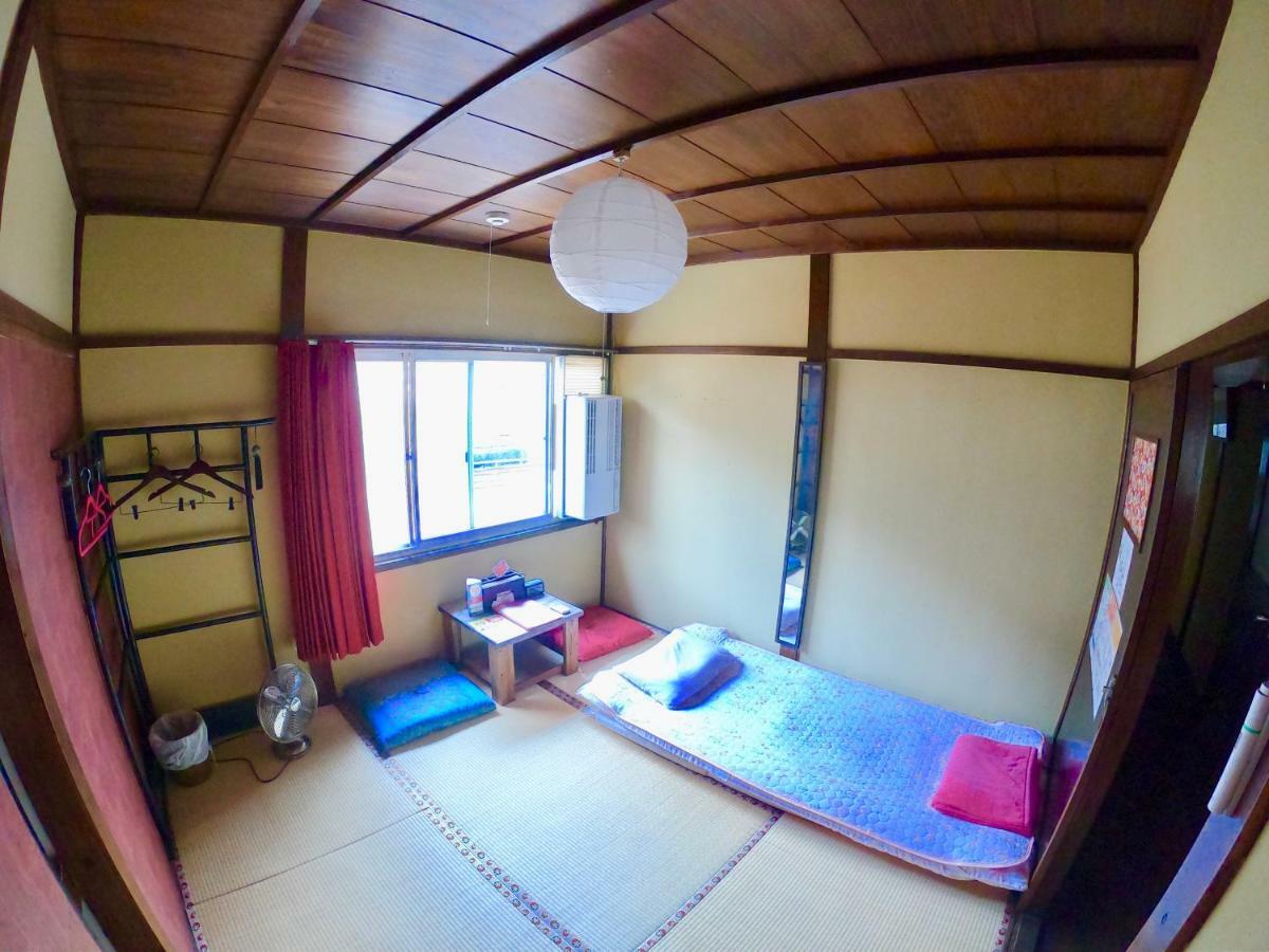 Benidaruma - Ichigo Daifuku *