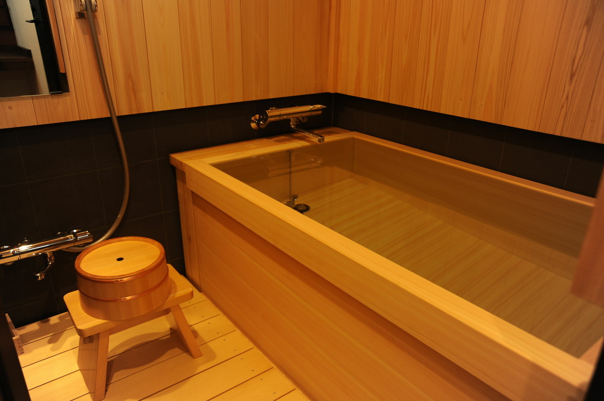 Takasegawa Bettei 3*