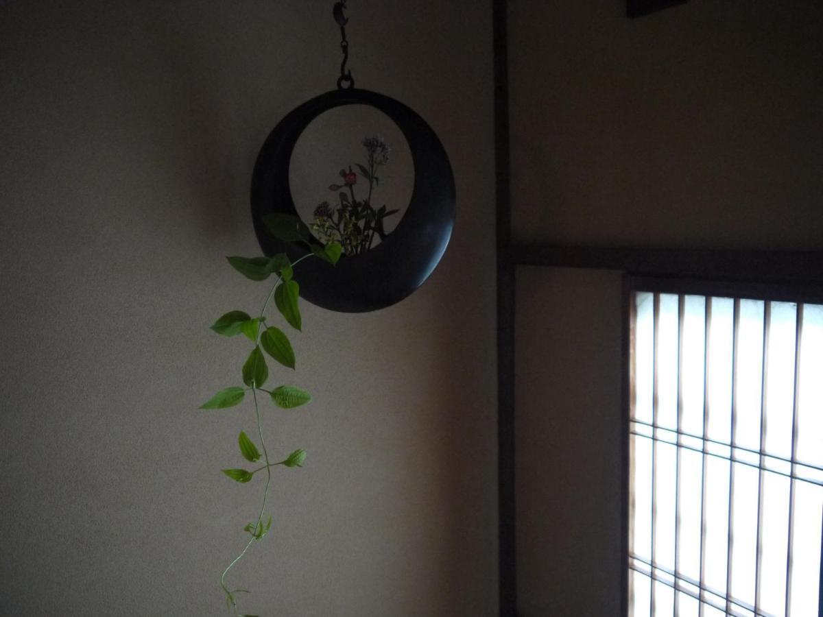 Izuyasu Traditional Serving Cuisine