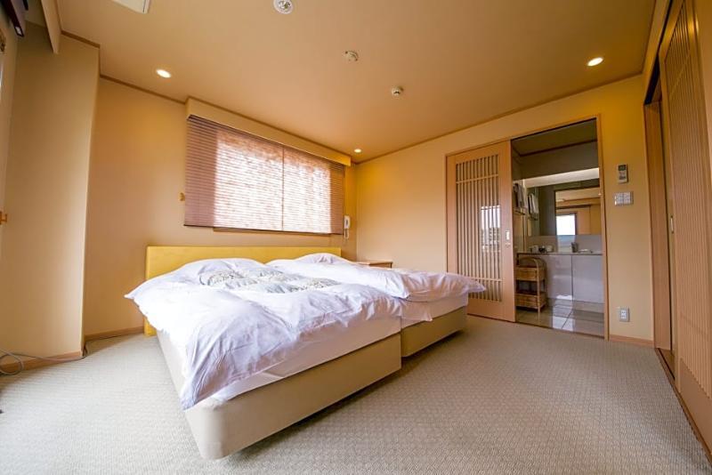 Japaning Liv Ranrokaku
