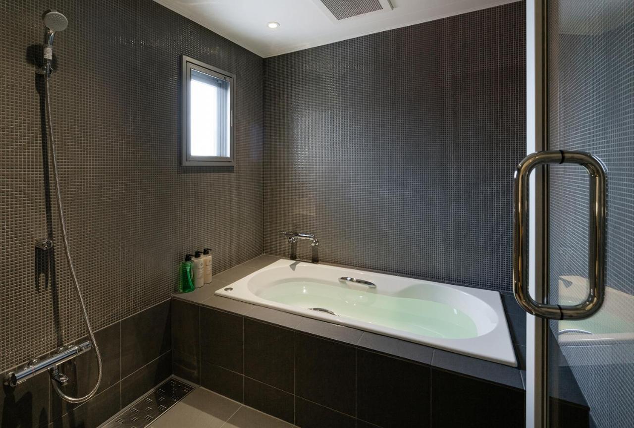 Hotel Material Fuchomae 3*
