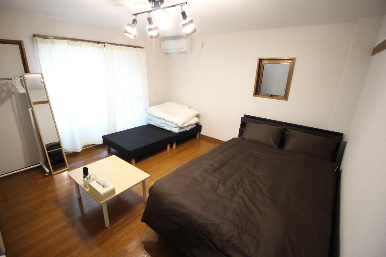 Frere Shichijo Apartment *