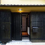 Karaku Inn