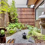 Tsurui Nijo 鶴居二条