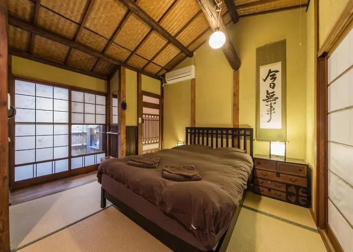 Shirakawa Cottage