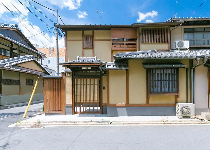 Kumo Machiya Villa Leaves