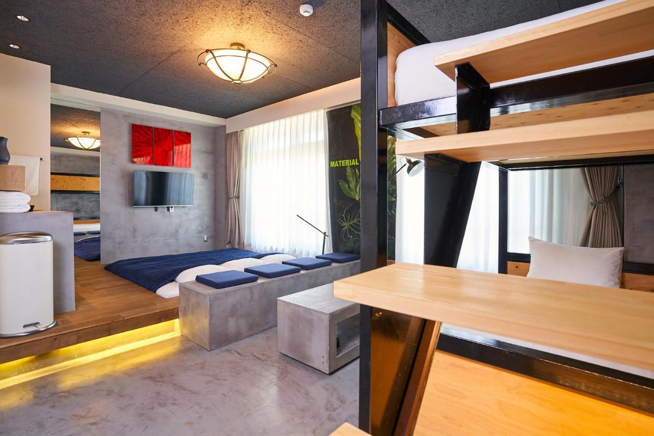 Hotel Material 3*