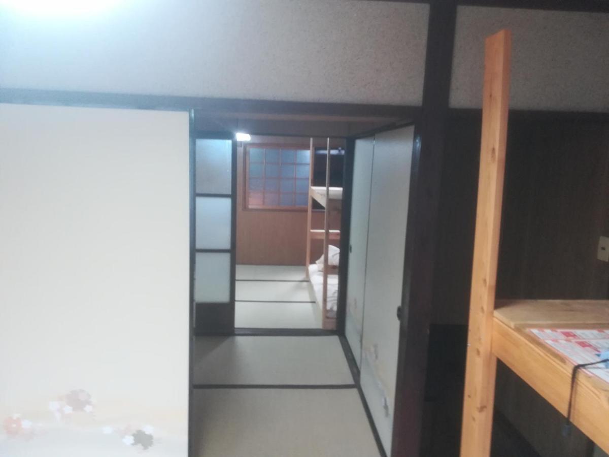 Ez Hostel *