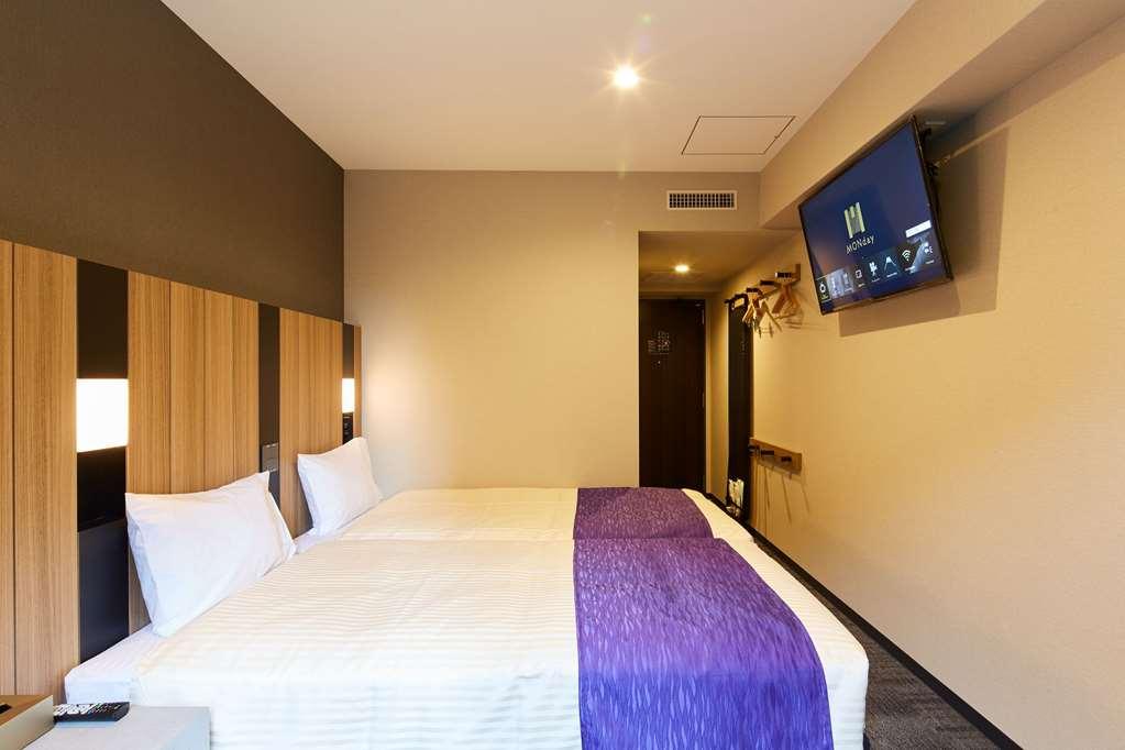 Monday Karasumanijo Hotel *