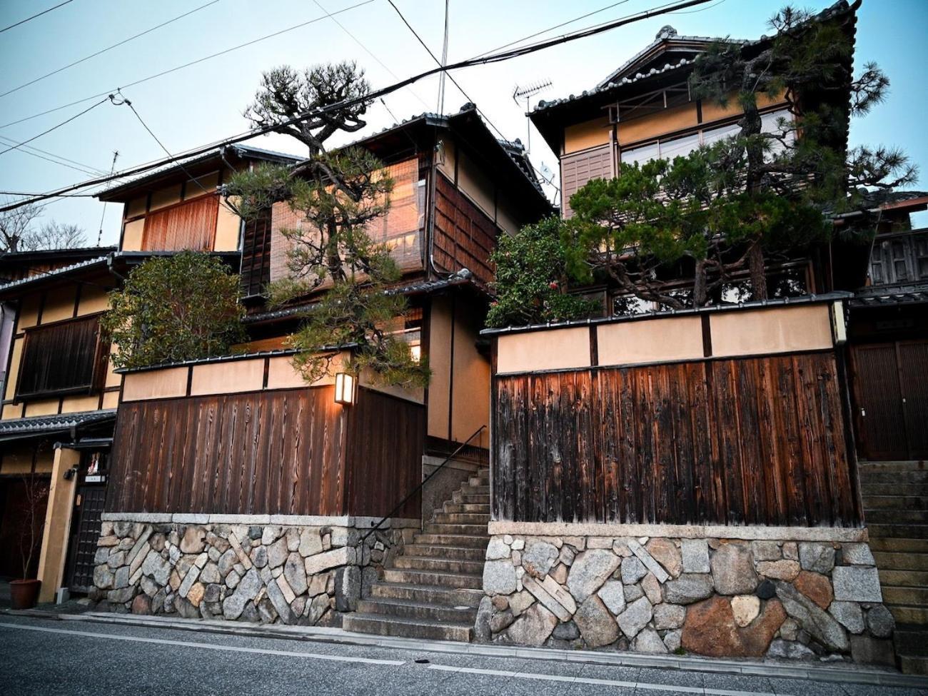 Tsukie - Vacation 14504v
