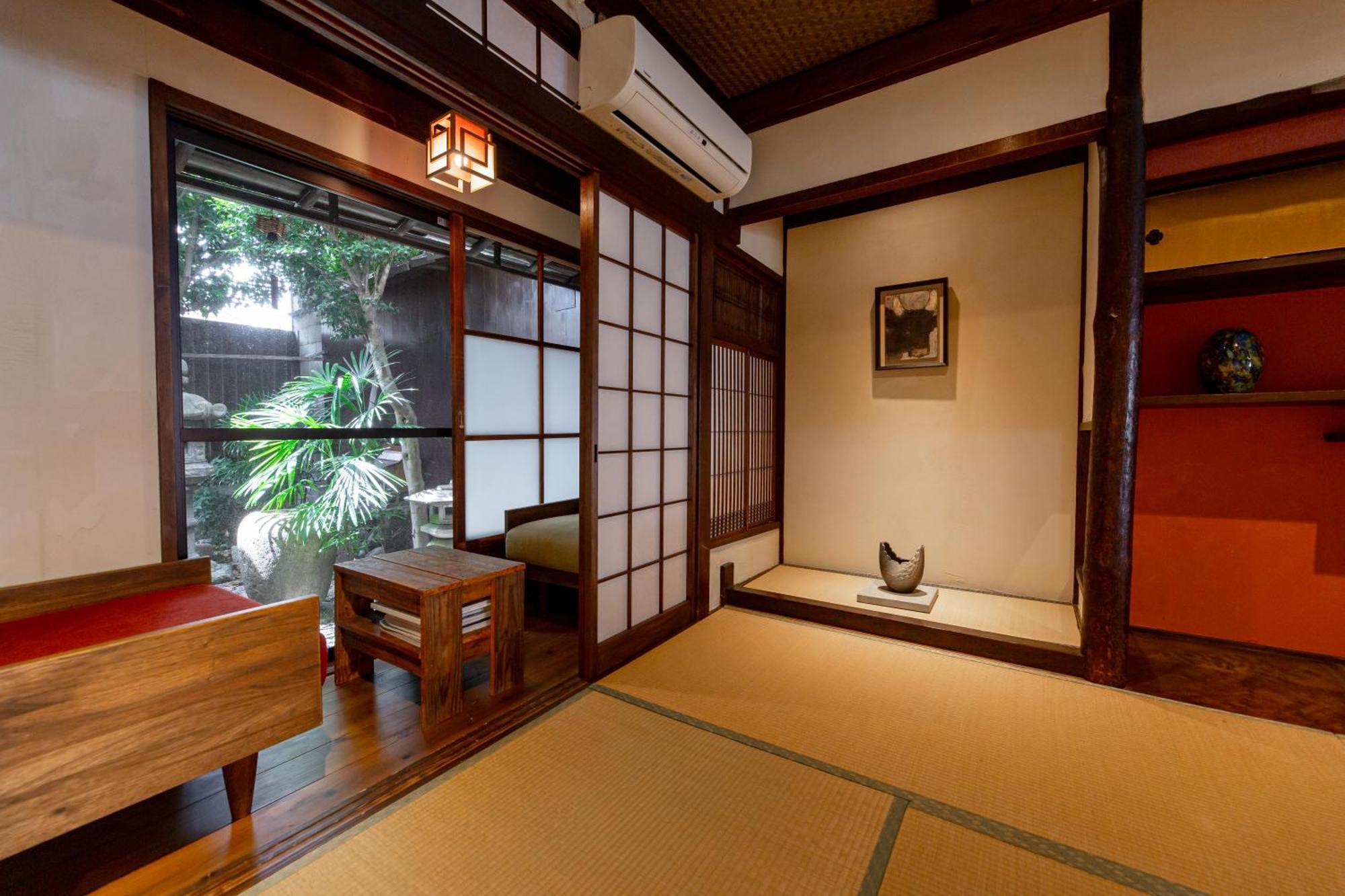Hachi Guest house