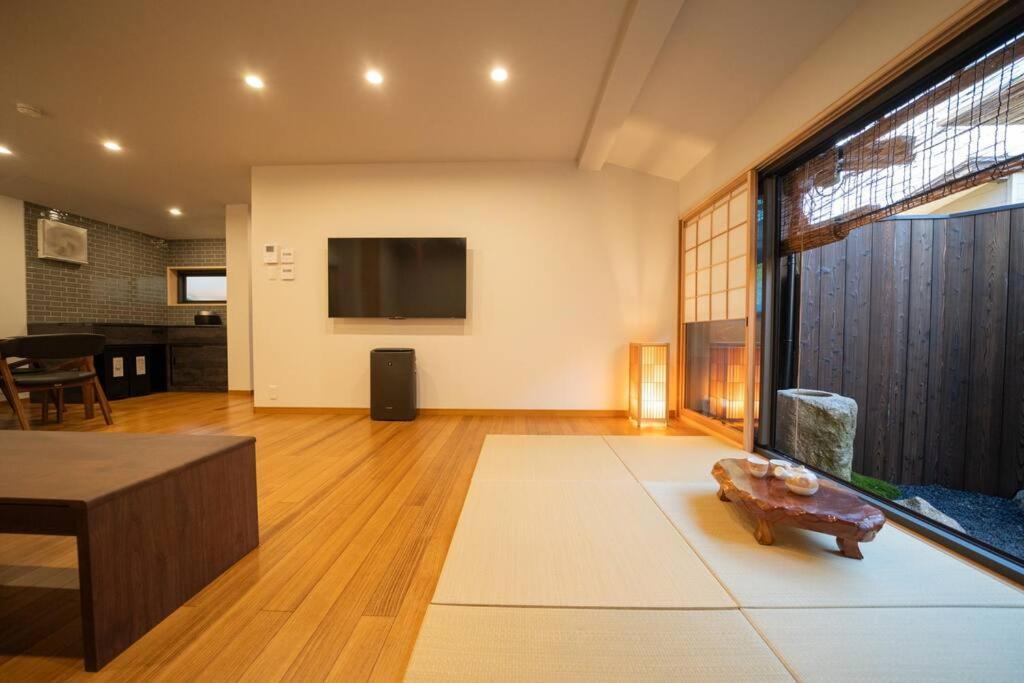 御屋 稲 *