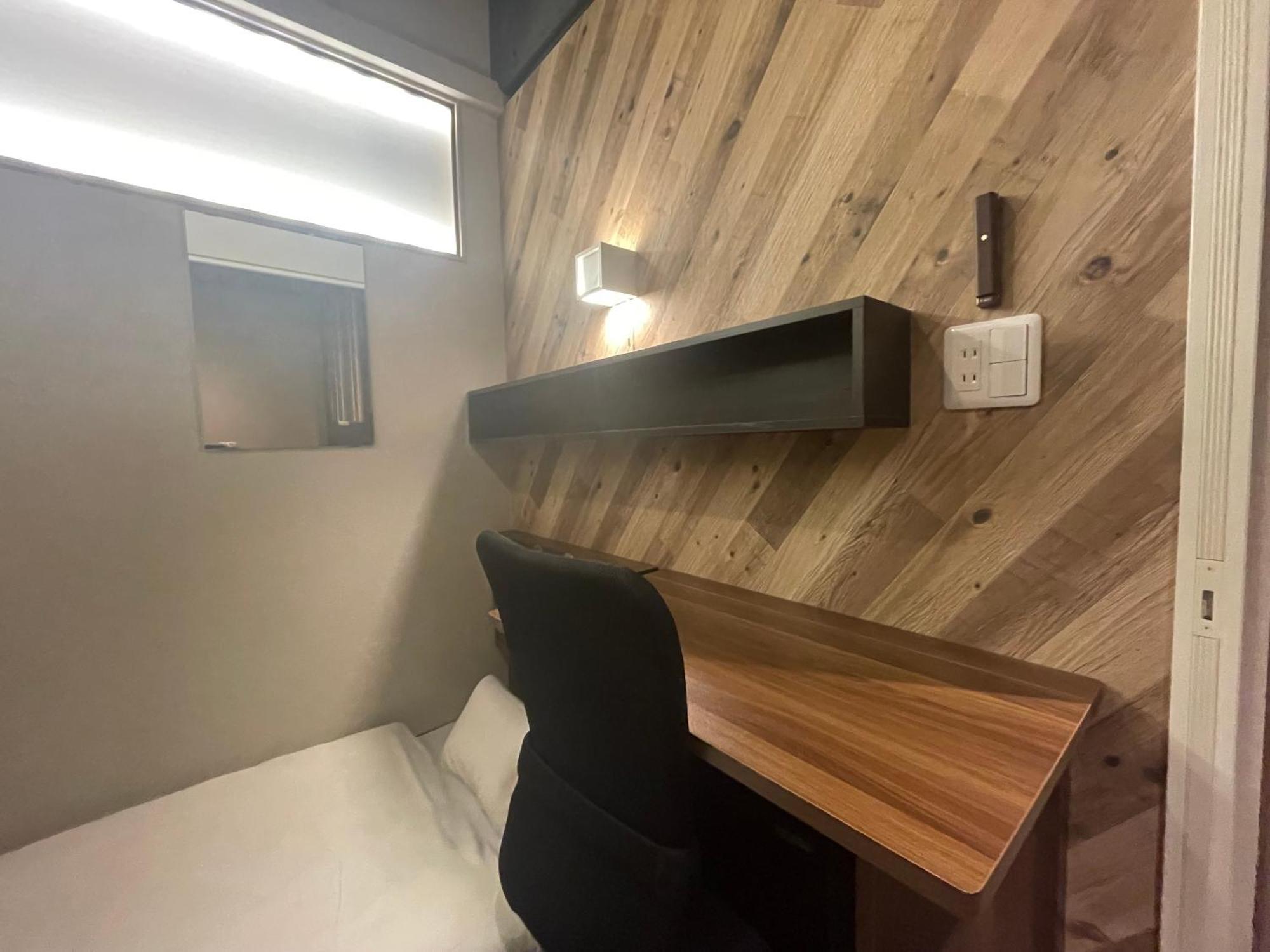 Capsule Continue Nijojokita Capsule hotel *