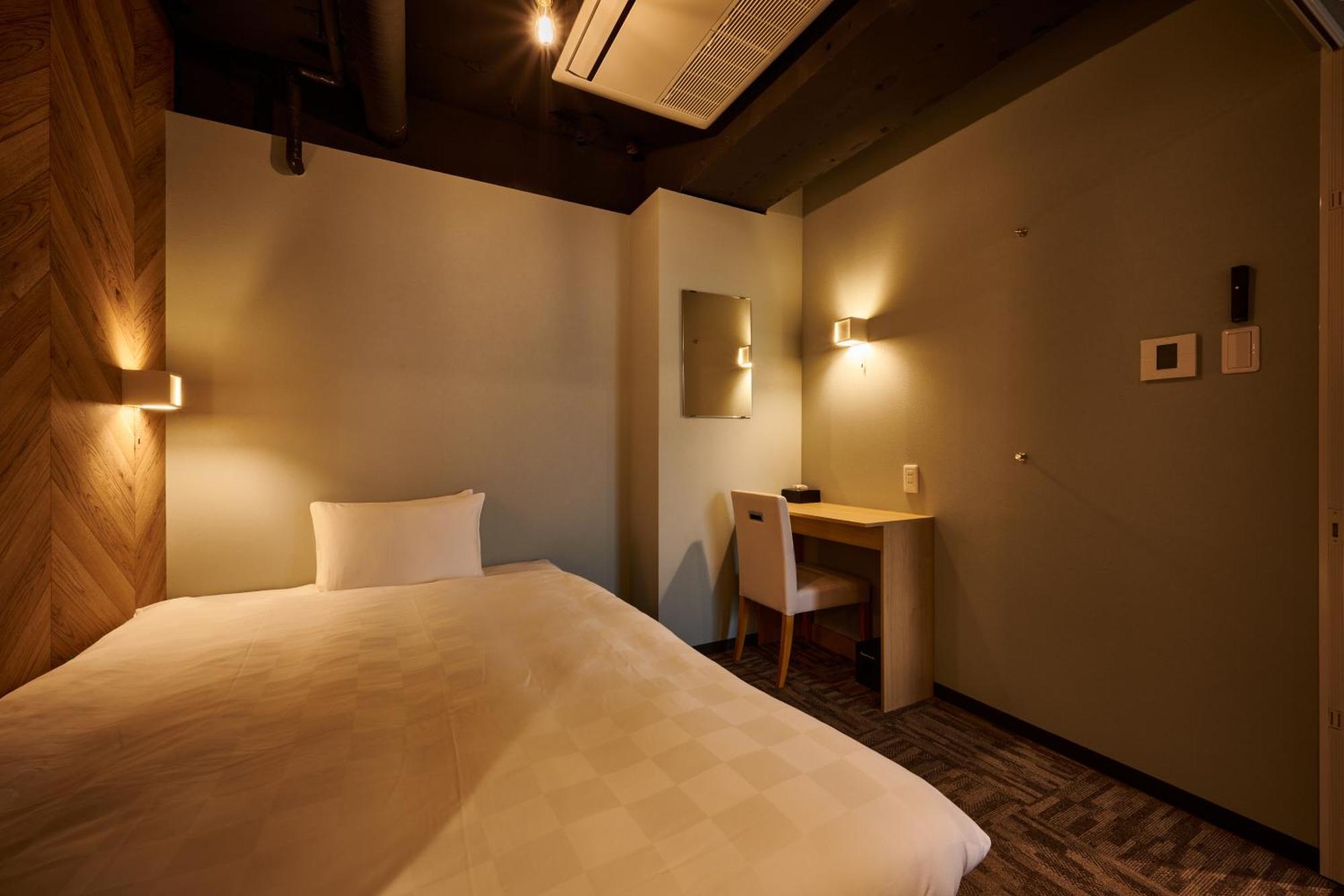 Capsule Continue Nijojokita Capsule hotel