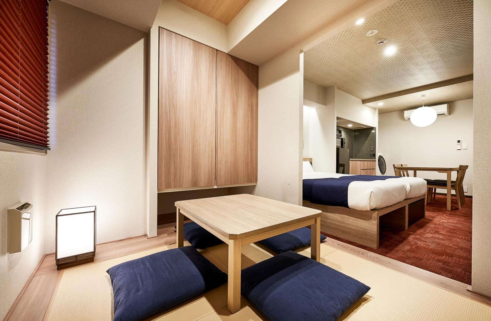 Monday Premium Station Aparthotel 4*