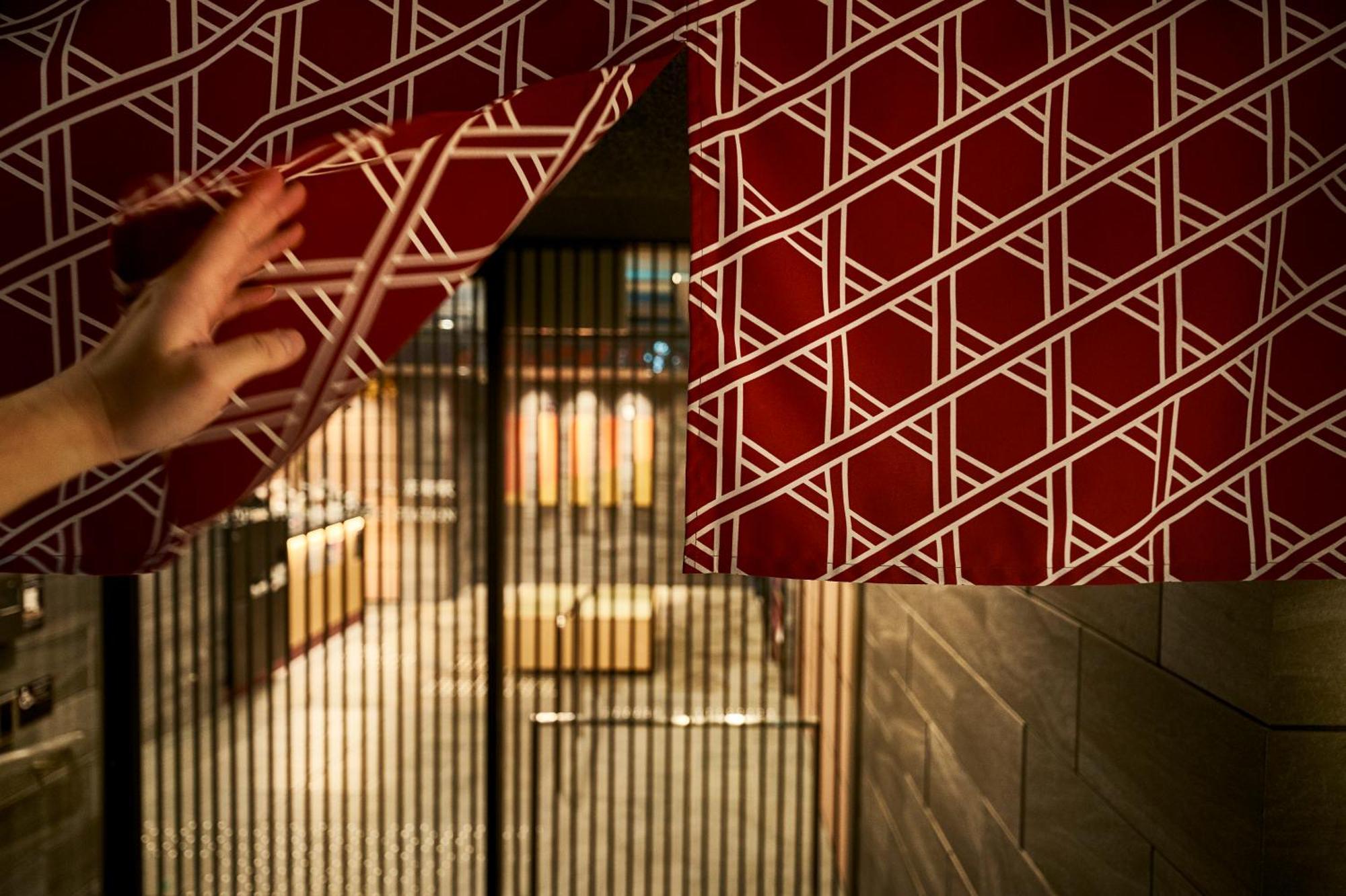 Monday Premium Station Aparthotel