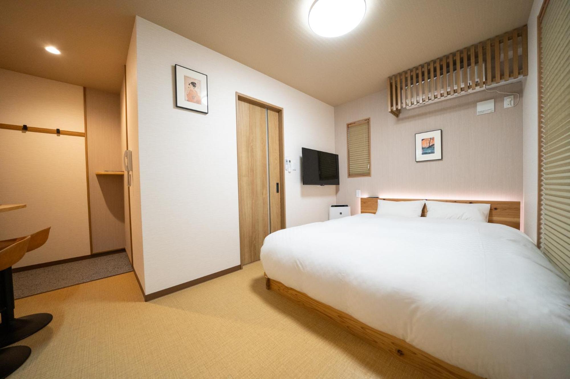 Yado Tenku Nijo Apartment
