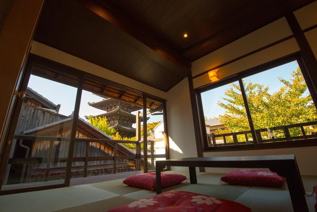 Hana-touro Yasakano-tou Machiya Premium *