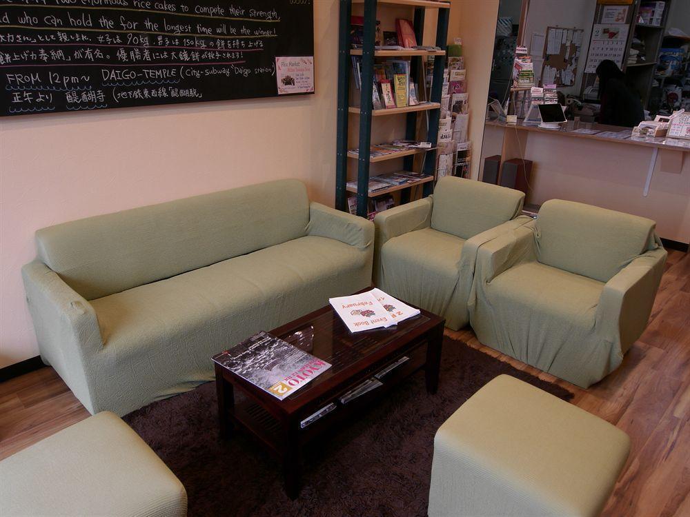 Hostel J-hoppers