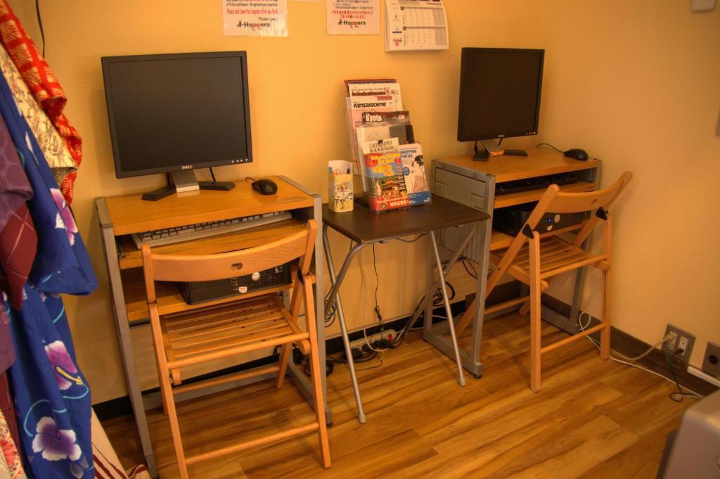 J-hoppers Hostel *