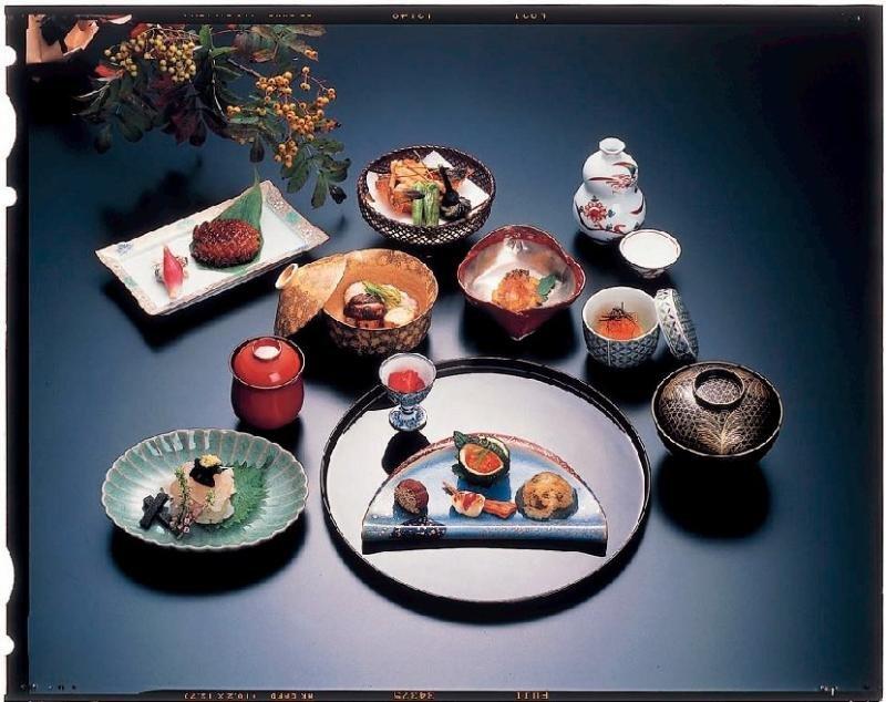 Arashiyama Onsen Hanaikada Hotel Kyoto