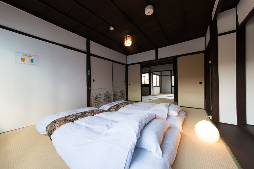 Apartment Sakaimachi Bettei Umenotoan *