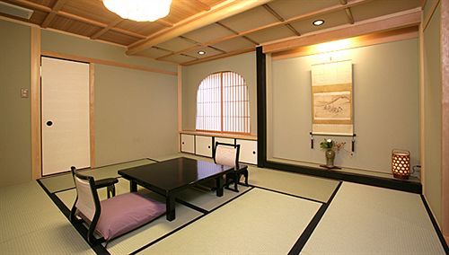 Arashiyama Onsen Hanaikada Kyoto