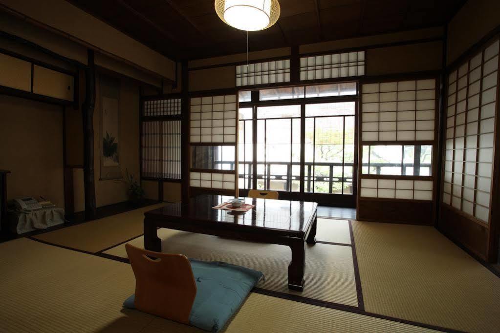 Toshiharu 4* Kyoto