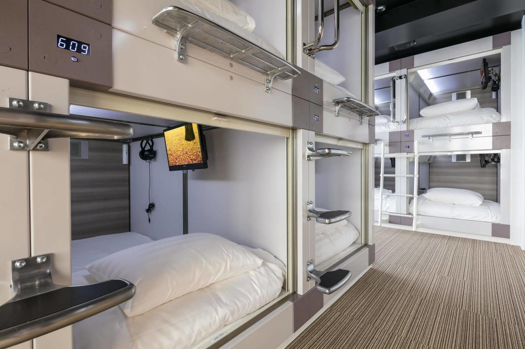Capsule hotel Capsule Square Kyoto