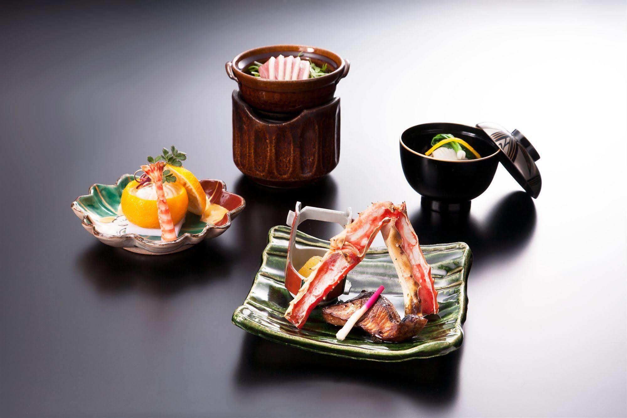 Arashiyama Onsen Hanaikada Hotel Kyoto