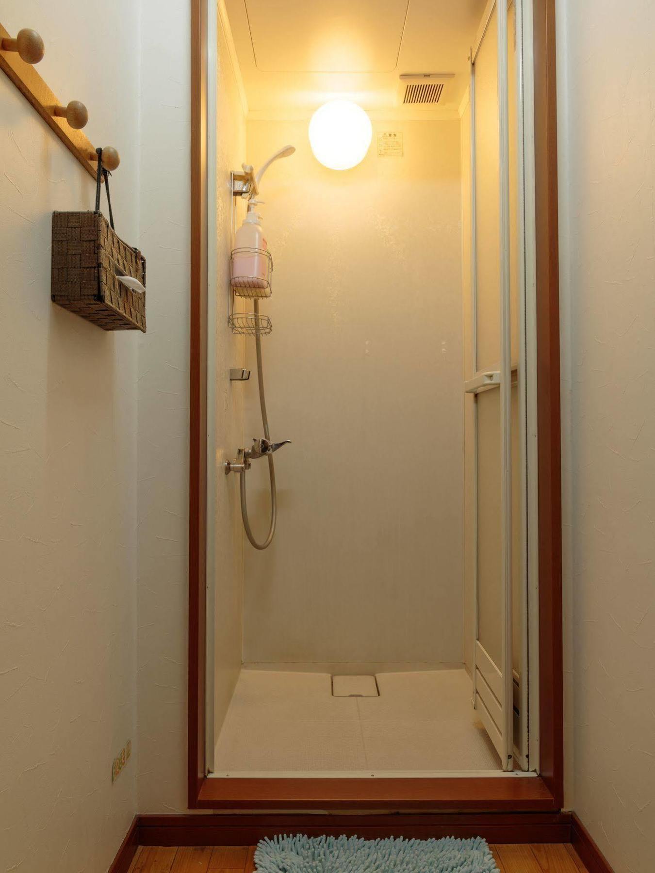 Hostel J-hoppers *