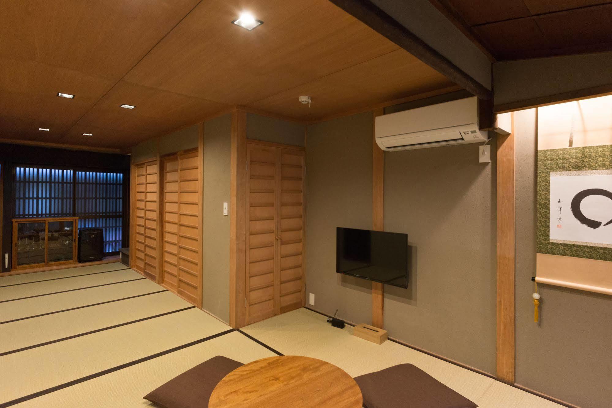 'Kakishibu-An' Machiya Holiday House Kyoto