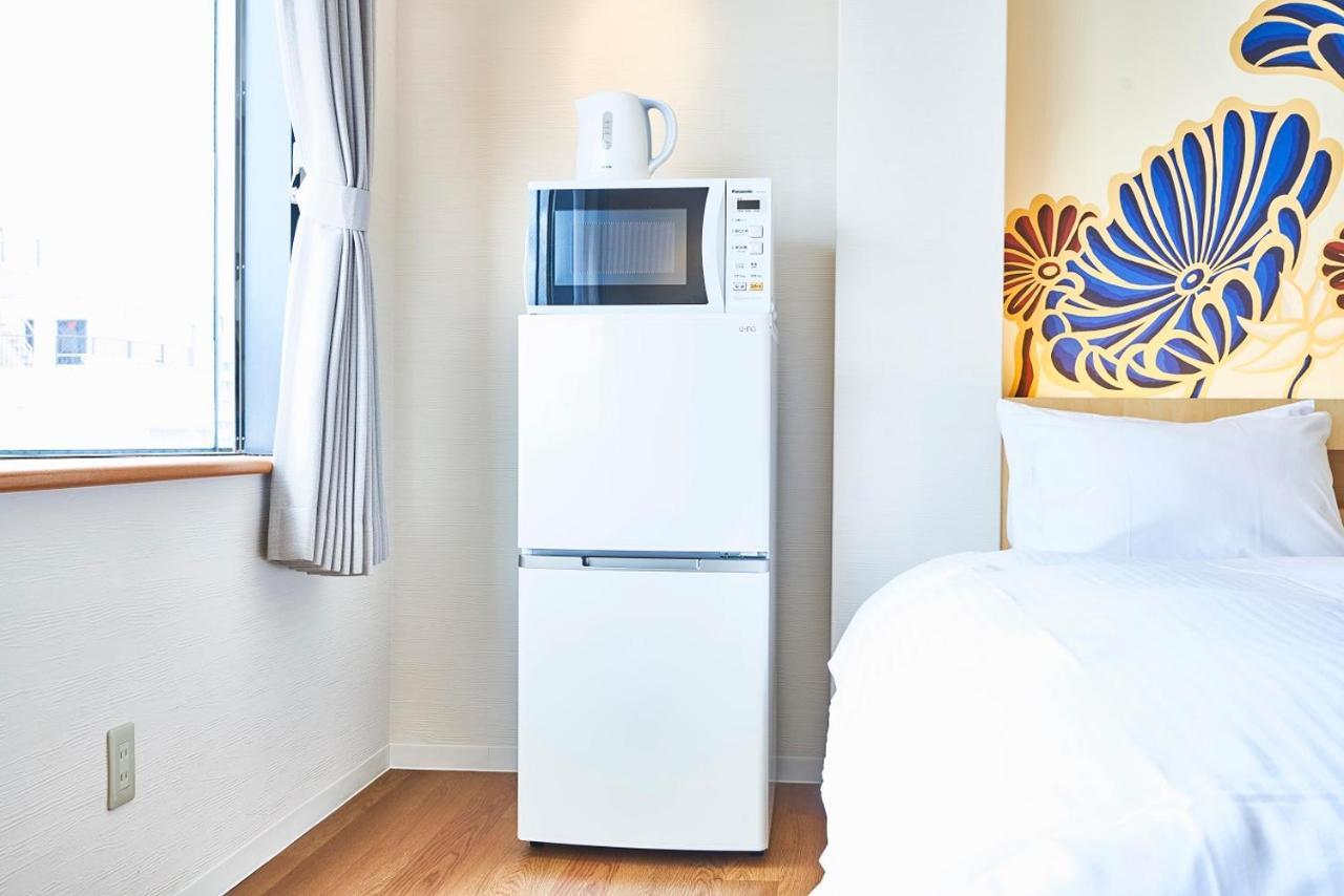 Grand-rem Hostel *