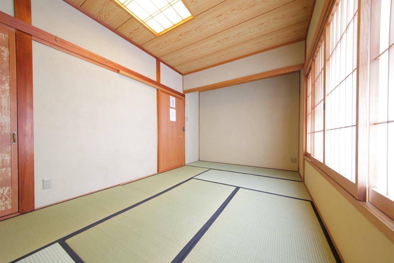 Miyagawacho Hanakanzashi Guest house Kyoto