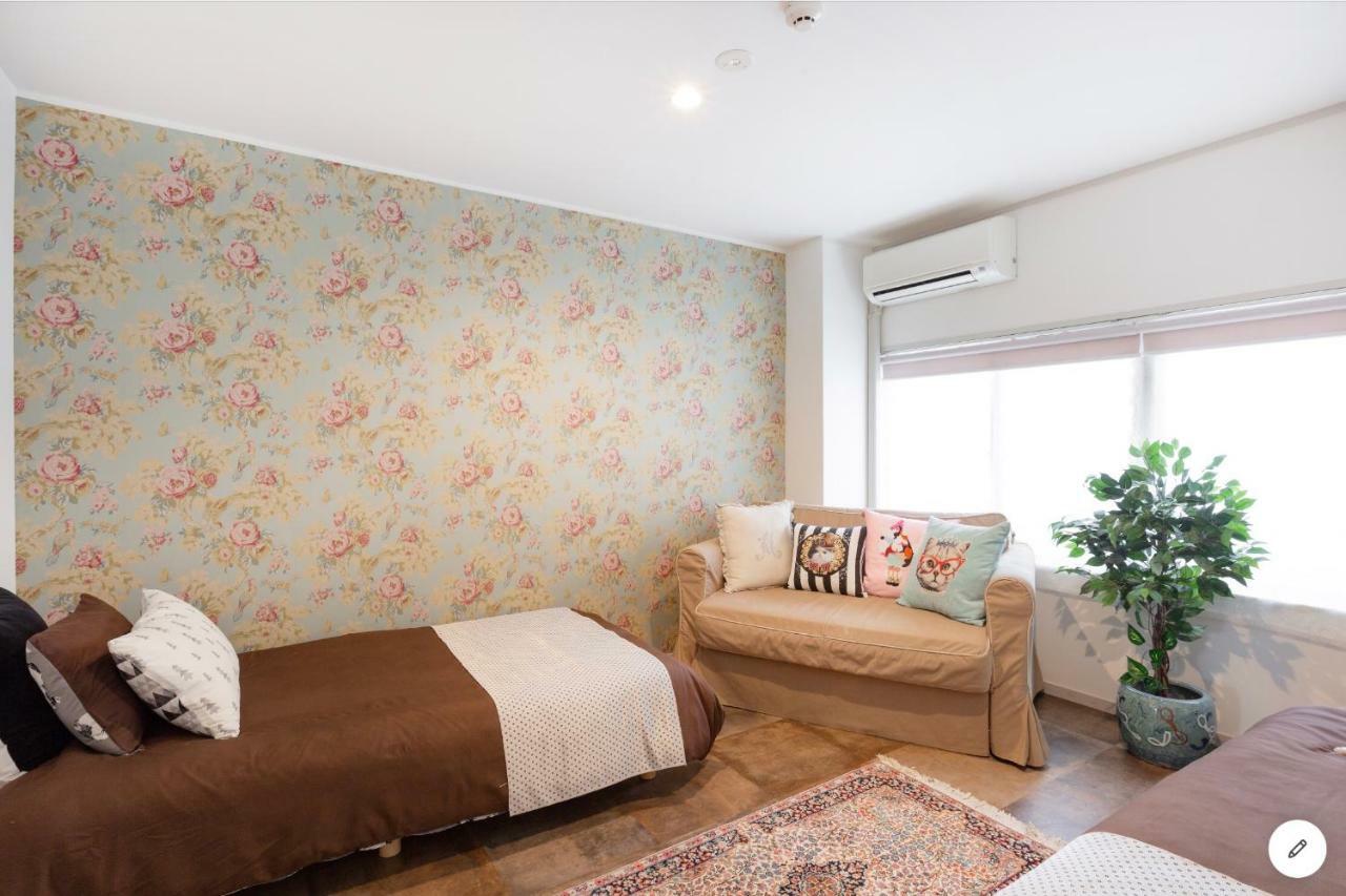 8q Gojo Suites Guest house