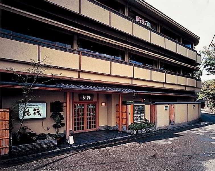 Hotel Arashiyama Onsen Hanaikada 4*