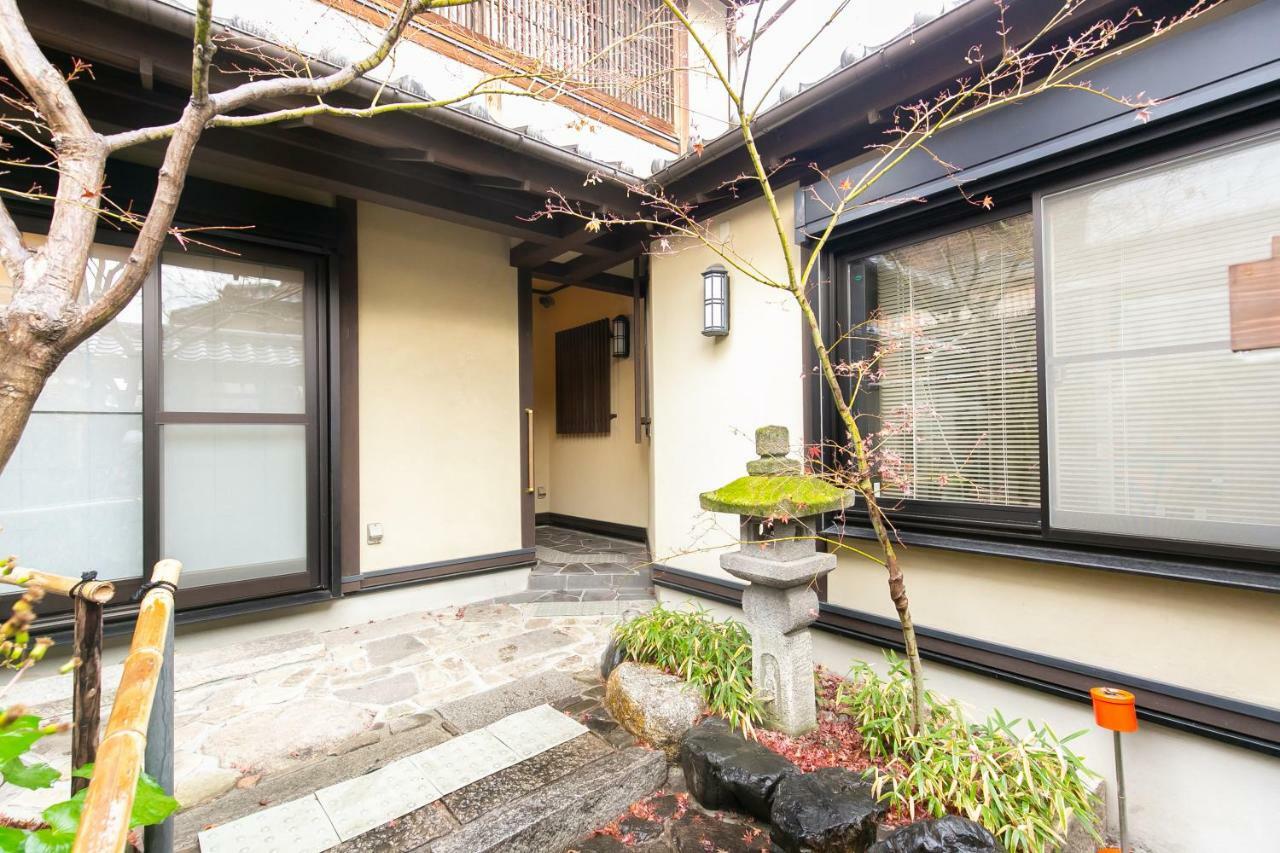 Tsuhana Apartment *