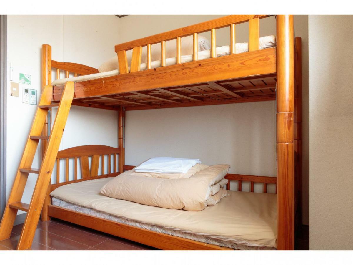 J-hoppers Hostel *
