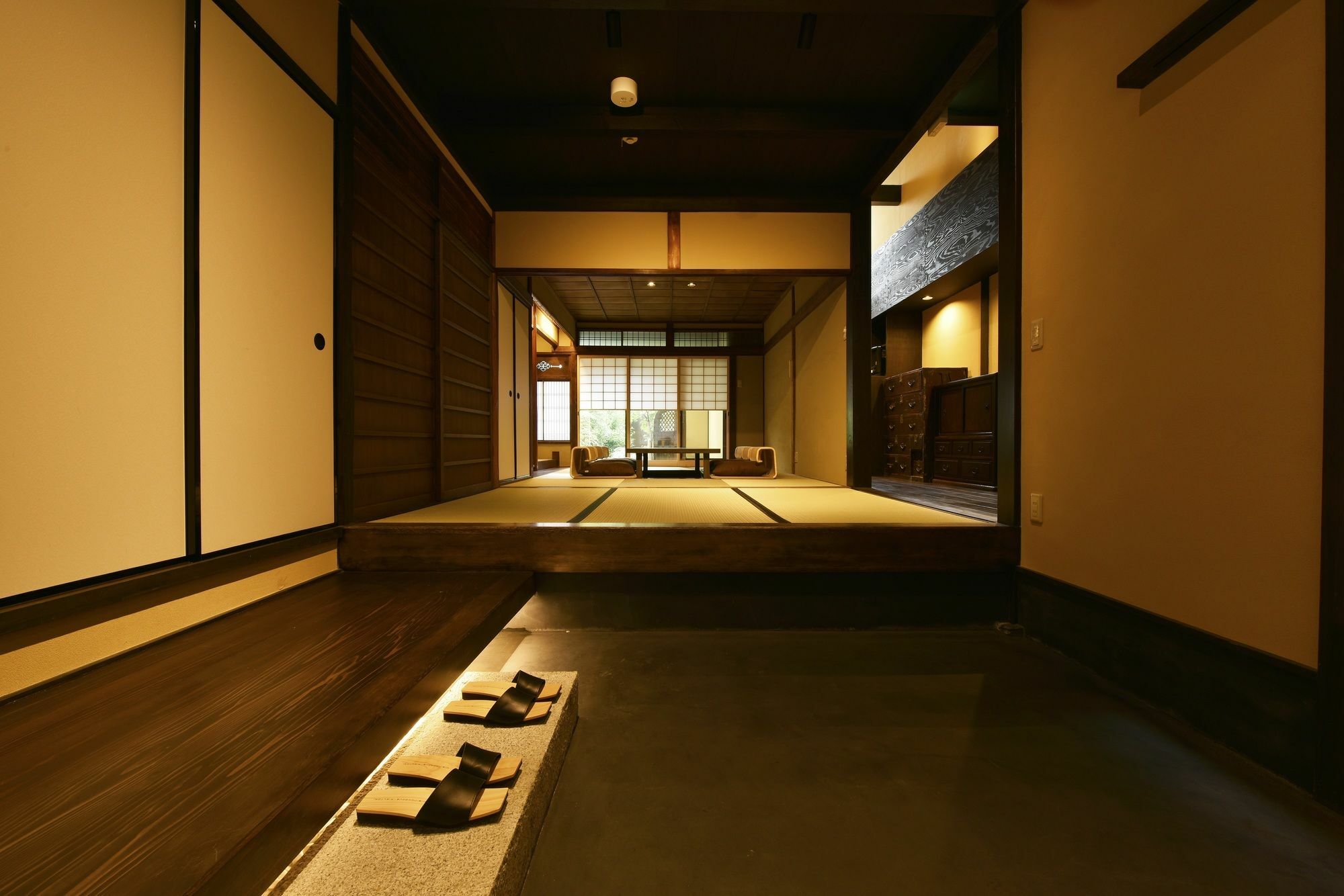 Kuraya Senbonsanjo * Kyoto