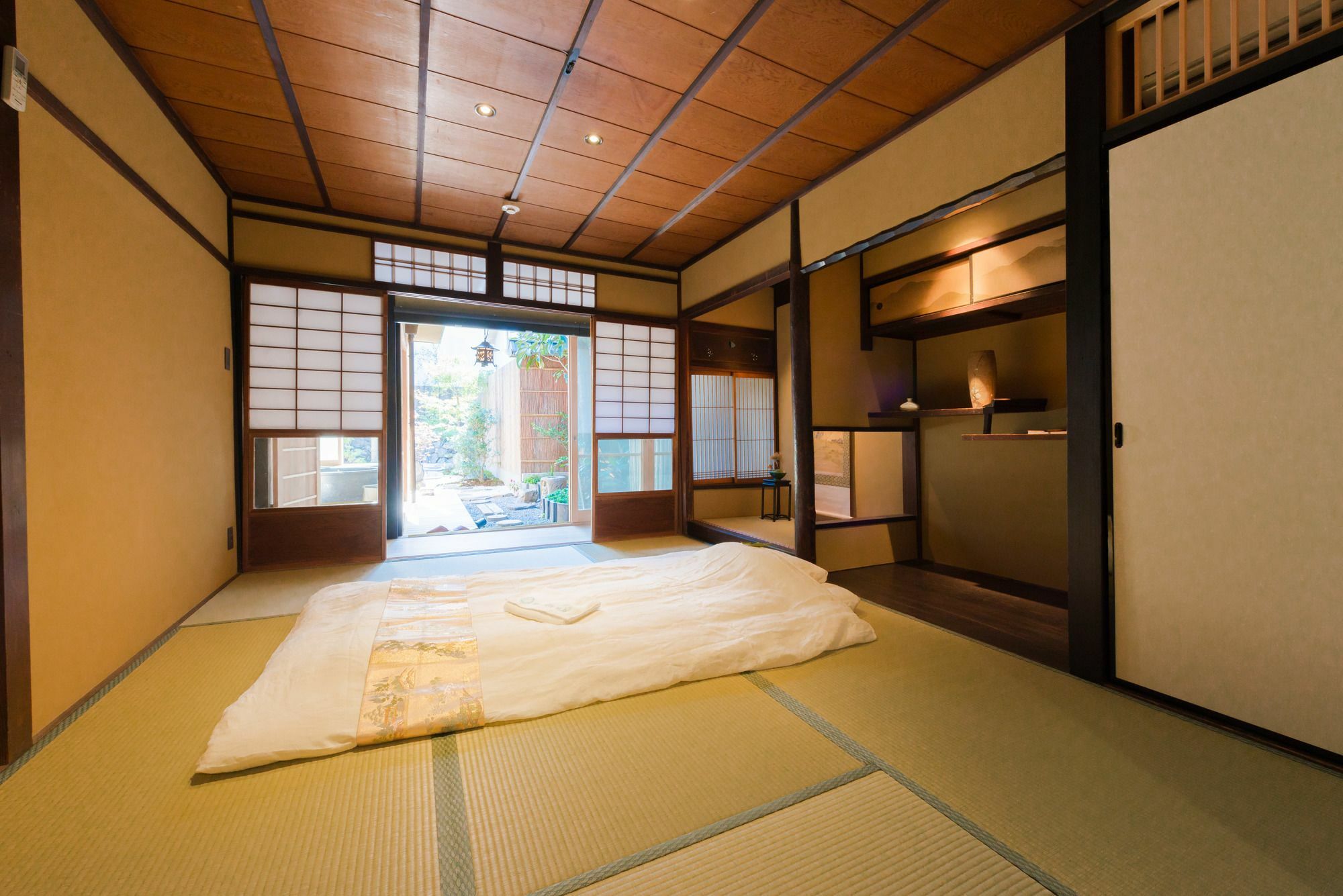 Kumo Machiya Nishiki Kyoto