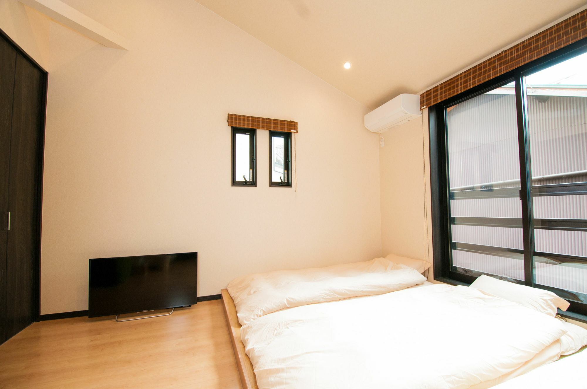 Inari Gion Guest house *