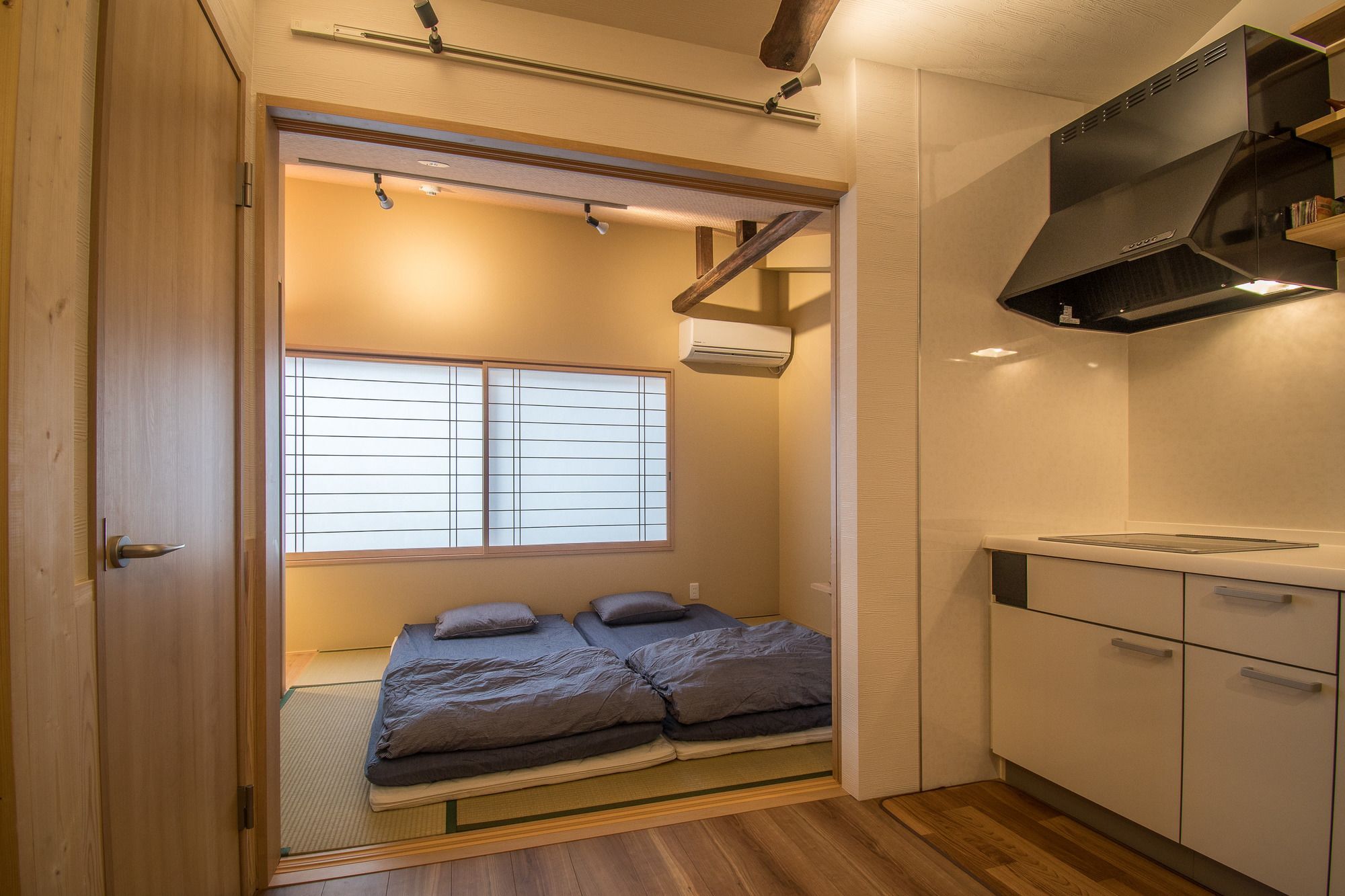 Apartment Blue Tengu Kujo Kyoto