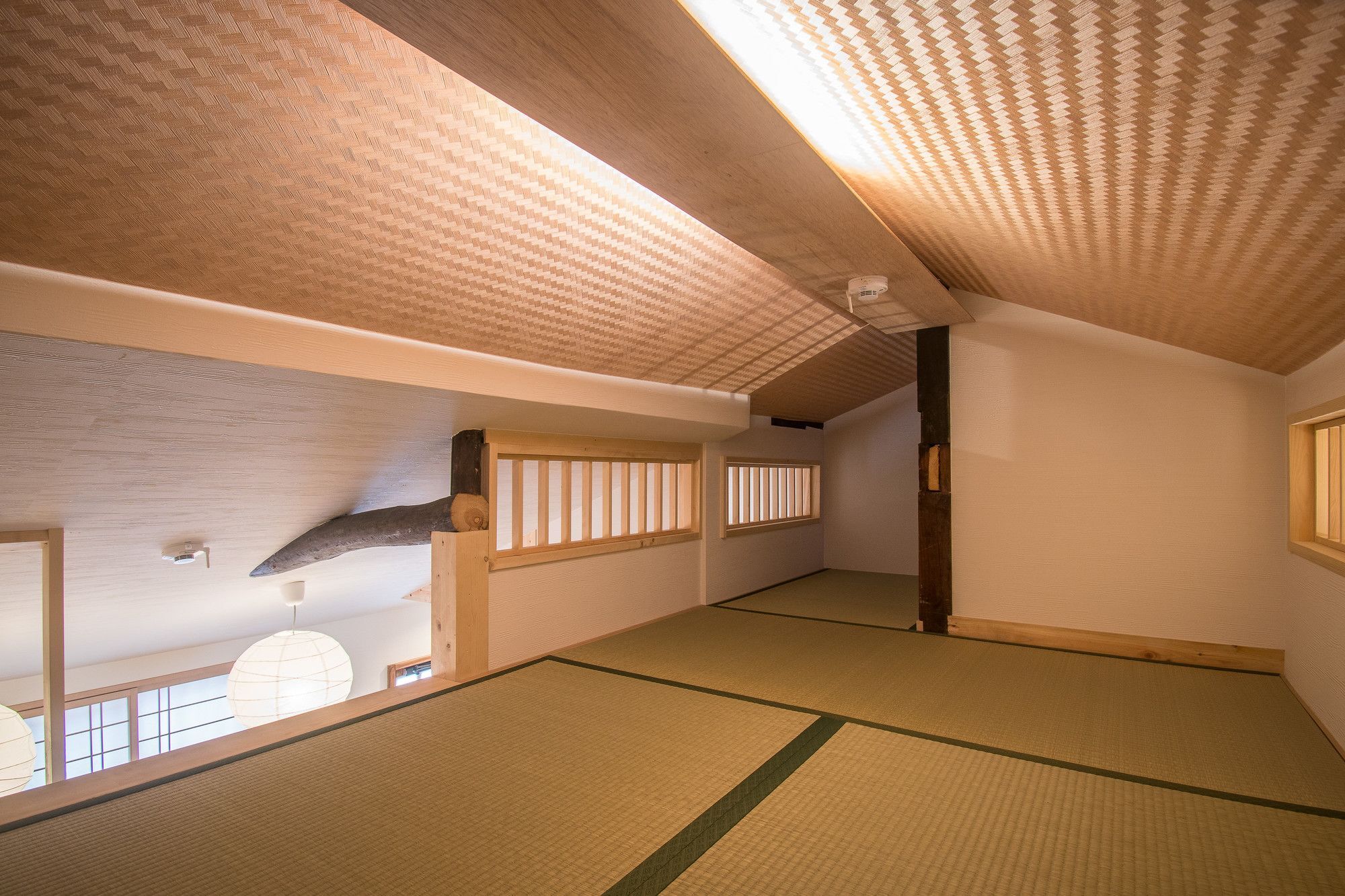 Apartment Blue Tengu Kujo *