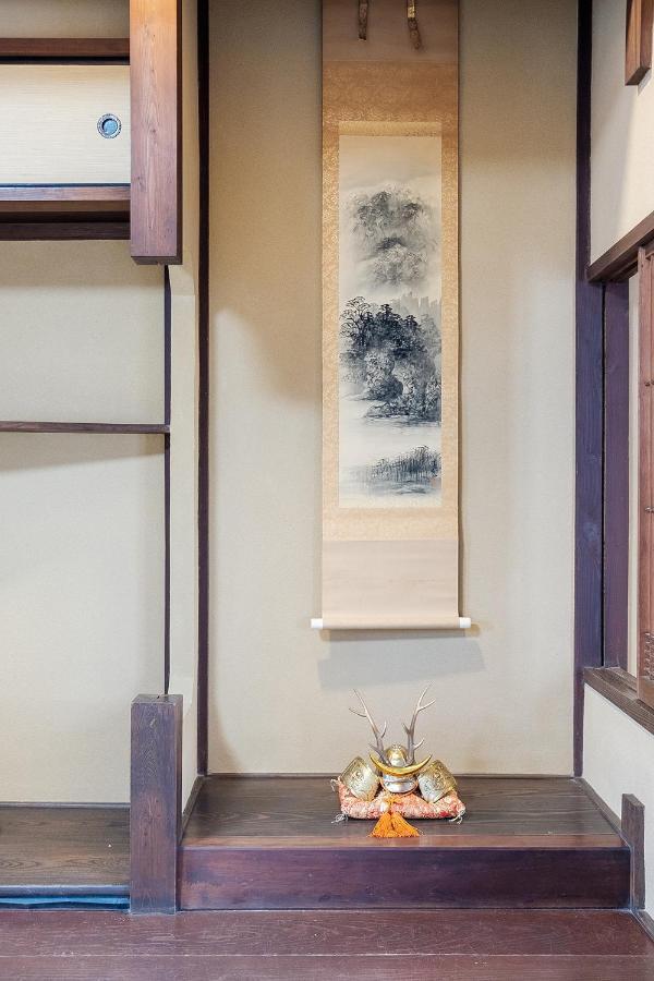Apartment 谷町君 山科家 駅より30メートル